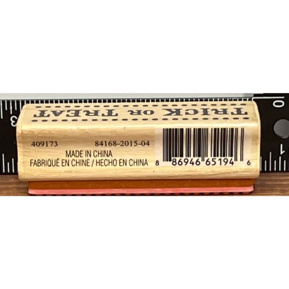 Halloween "Trick Or Treat" CraftSmart Wood mounted Rubber Stamp 409173 - Picture 3 of 4